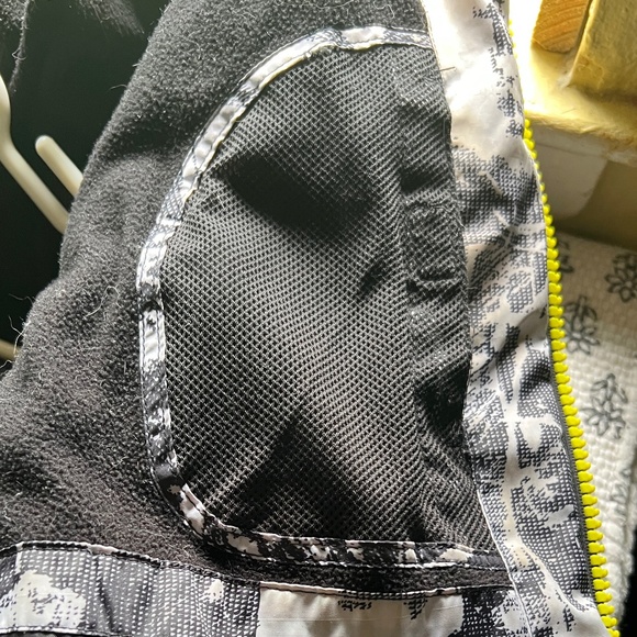 PERFORMANCE GEAR Puffer Jacket - Picture 6 of 9